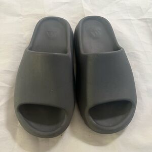 Yeezy Dark Gray Slide Sandals